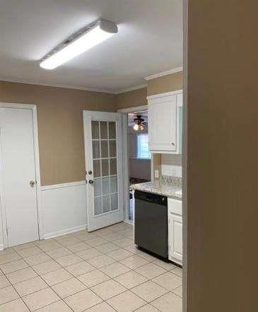 Building Photo - 160 Cown Dr