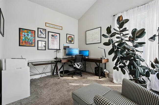 Building Photo - 11212 Charger Wy