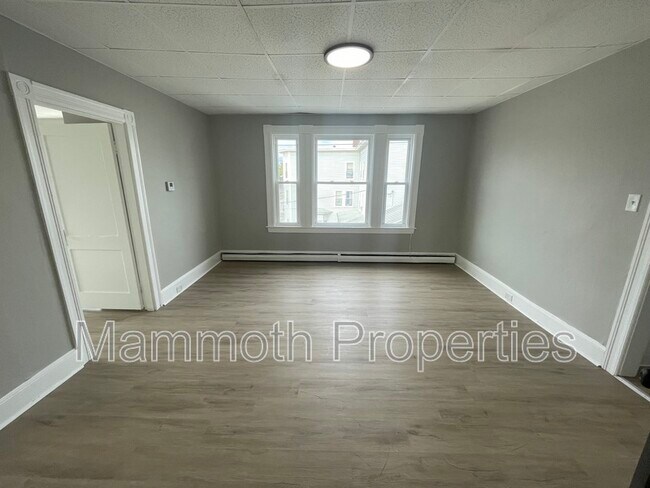 Building Photo - 541 Pine St