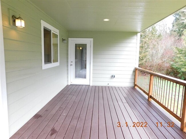 Building Photo - Single Family Home located in a quiet, pea...