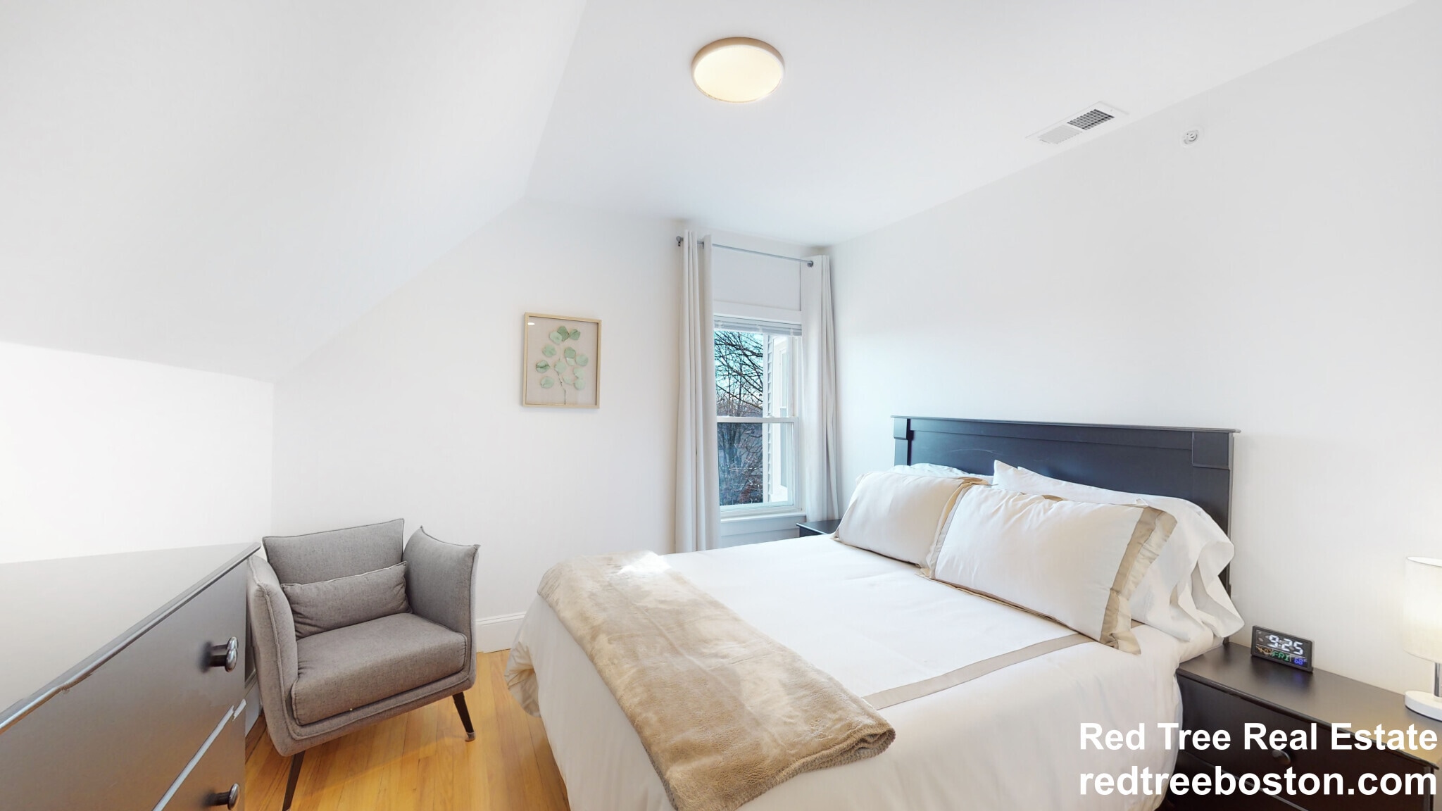 Building Photo - 659 South St