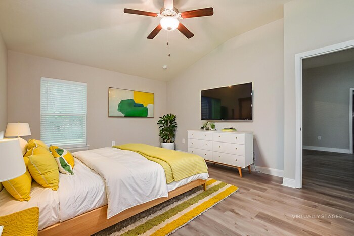 Building Photo - 804 Chelsea Ave