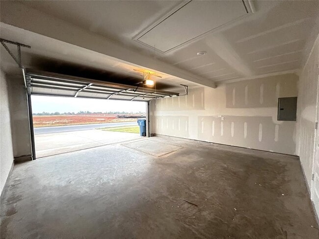 Building Photo - 620 SW 11th St