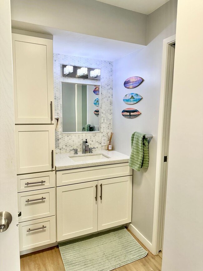 Building Photo - Upgraded 1 bedroom in Waikiki! Price Change!