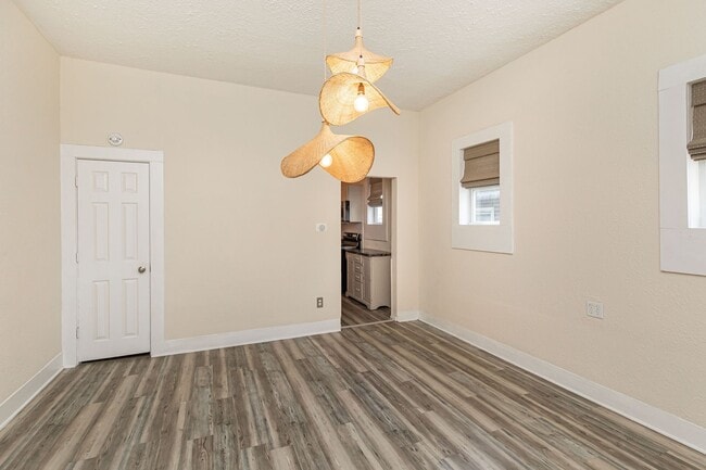 Building Photo - 1209 S Randolph St