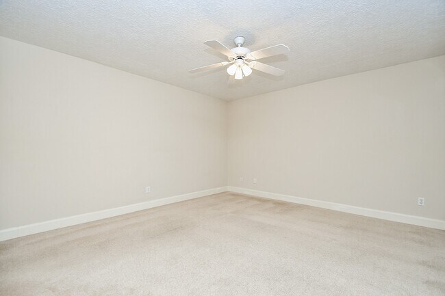 Building Photo - 9625 Bayou Brook St