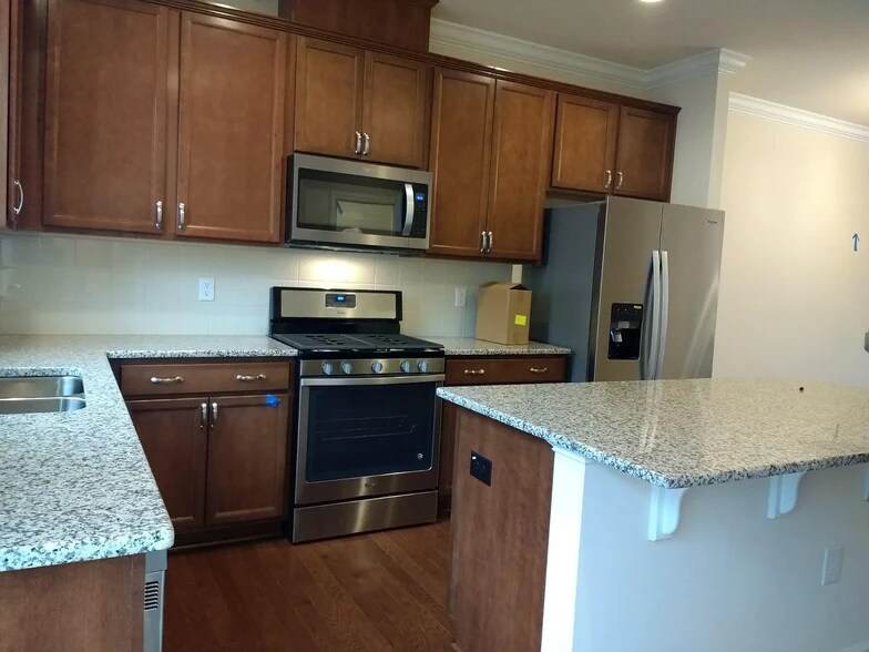 Building Photo - 2230 Chattering Lory Ln