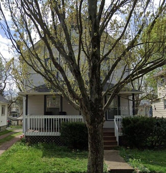 Building Photo - 982 Collinwood Ave