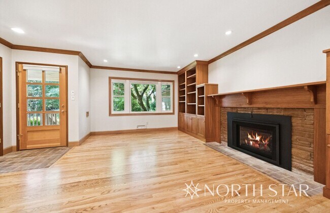 Building Photo - Charming Home in Coveted First Addition Ne...