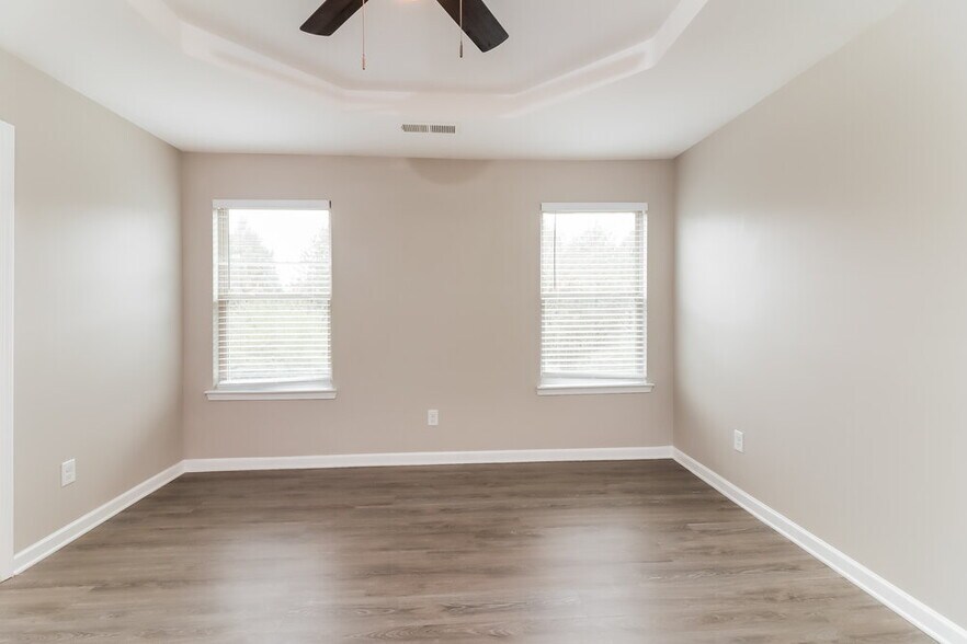 Building Photo - 613 Beaujolais Ct