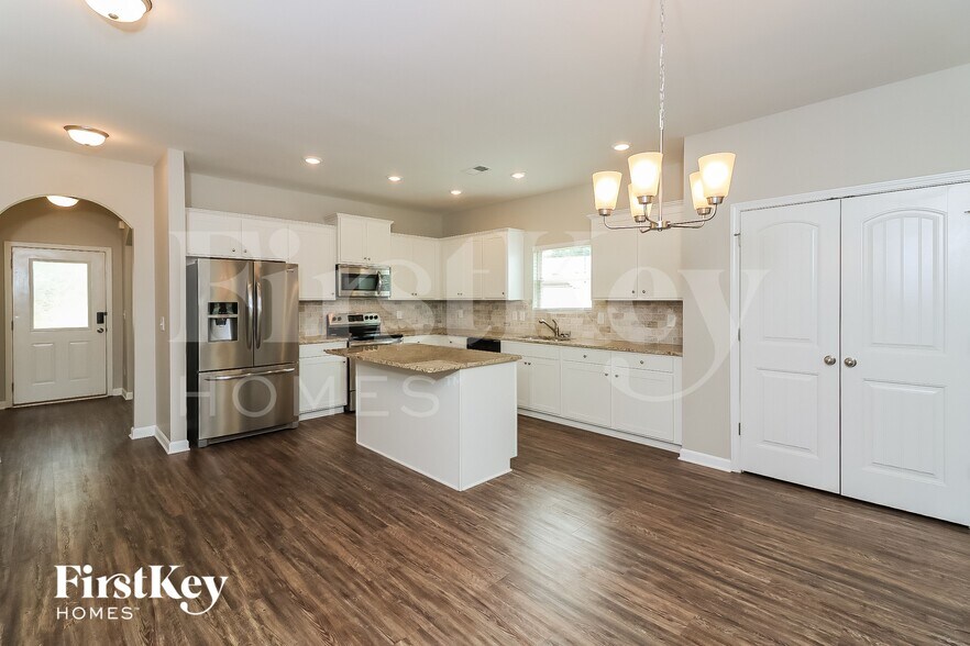 Building Photo - 23 Holsteiner Ln