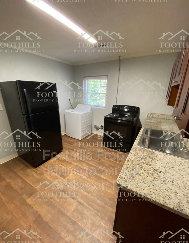 Building Photo - 1012 Kennedy St