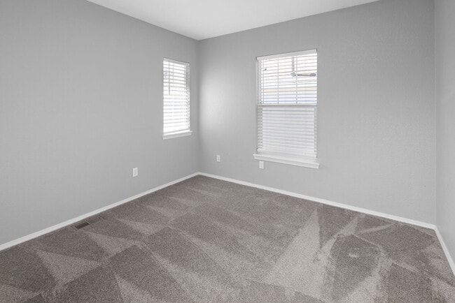 Building Photo - 17072 E Wyoming Dr