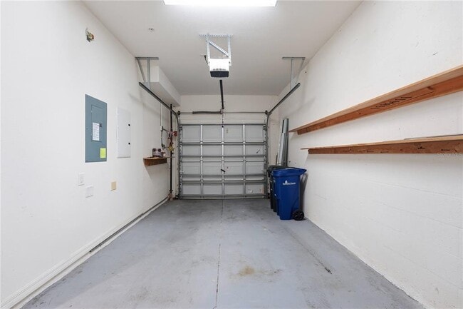 Building Photo - 1346 Grantham Dr