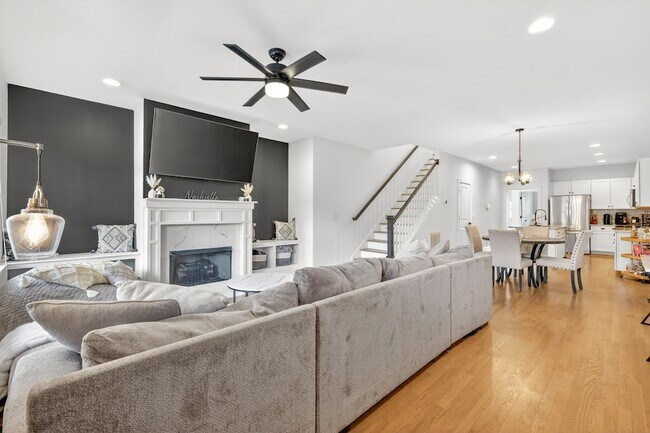 Building Photo - 5509B Louisiana Ave