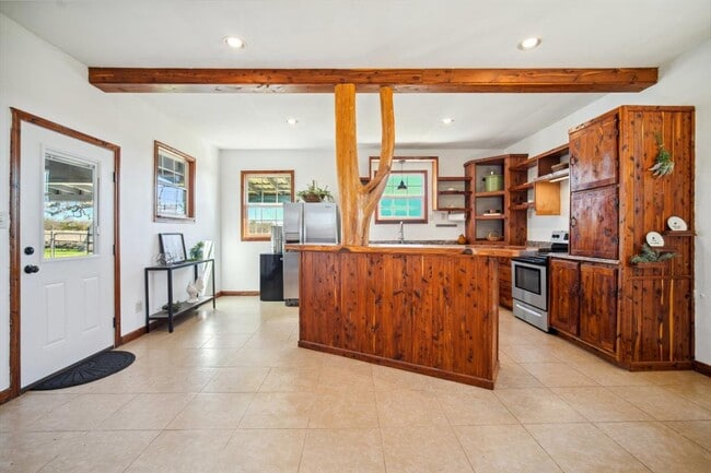 Building Photo - 2200 TX-21