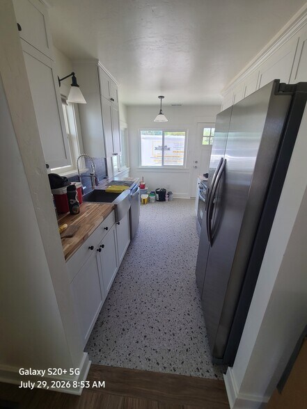 Kitchen - 1416 Elm Ave