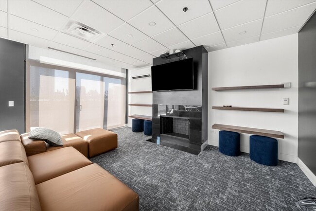 Building Photo - 435 W Erie St