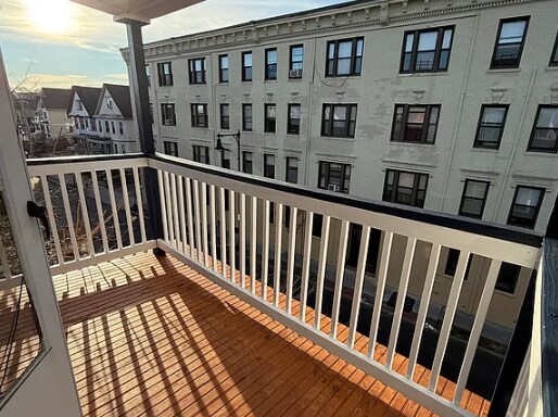 Building Photo - 180 Quincy St