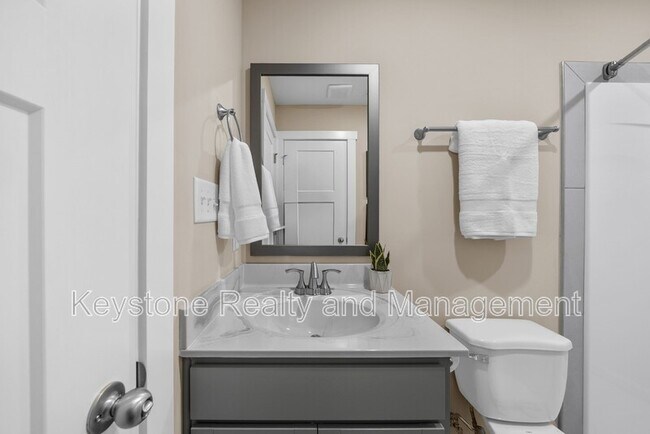 Building Photo - 303 Tennessee Ave