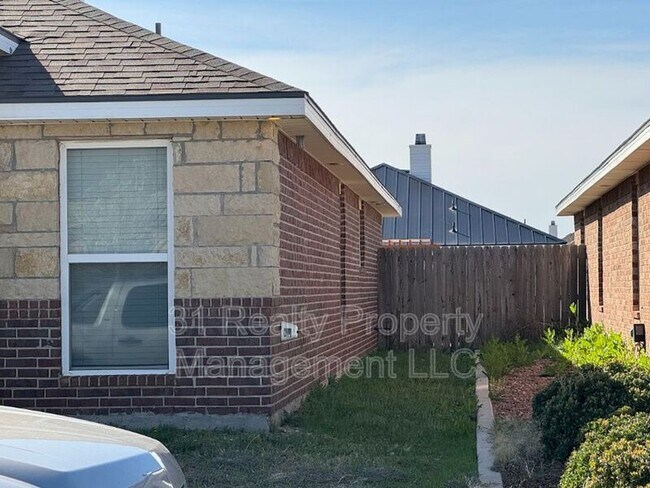 Primary Photo - 708 E 97th St