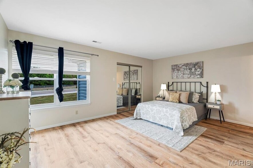 Building Photo - 1141 Sunbolt Dr