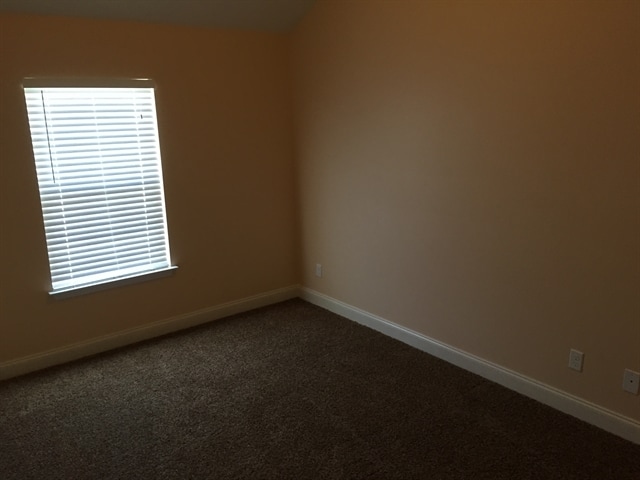 Building Photo - 83 Ristona Dr