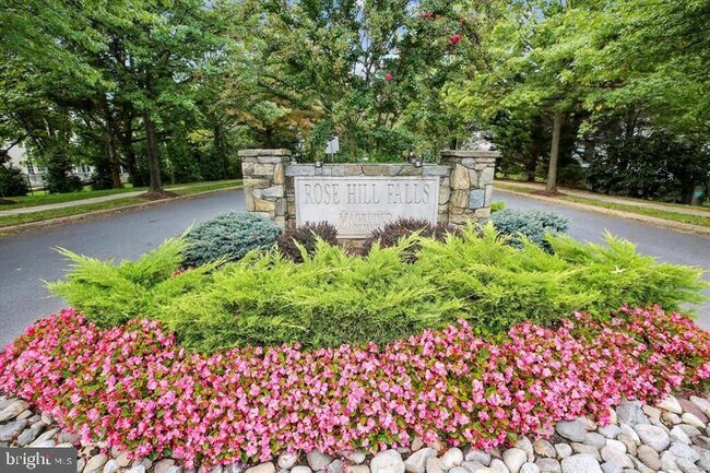 Building Photo - 464 Winding Rose Dr