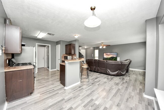 Building Photo - 9219 Dewberry Blossom Ln