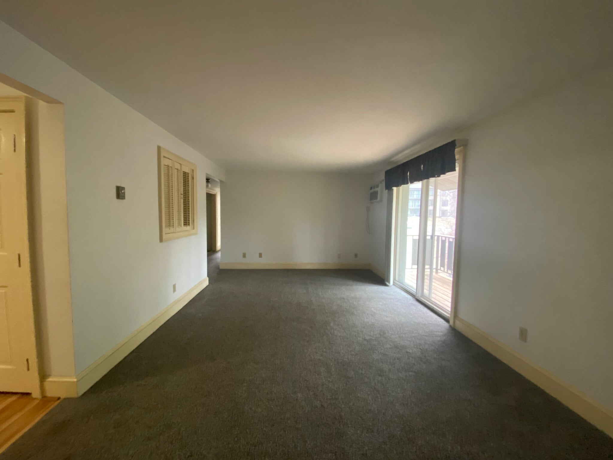 Building Photo - 24 Parkwood Dr