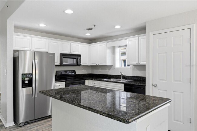 Building Photo - 5202 Hampton Beach Pl