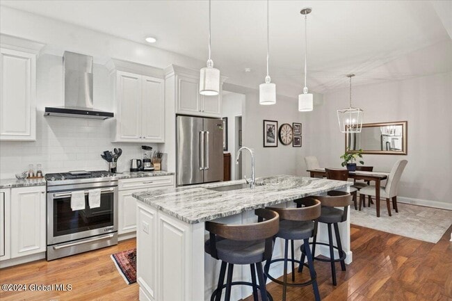 Building Photo - 64 North Ln