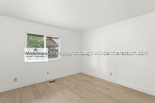 Building Photo - Fabulous Fair Oaks Home Available Now!