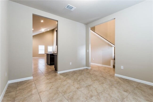 Building Photo - 6608 San Isidro Dr