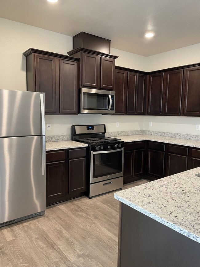 Building Photo - 1509 Borrego Dr SE