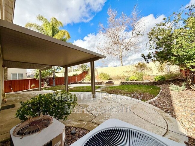 Building Photo - 23664 Groveland Pl