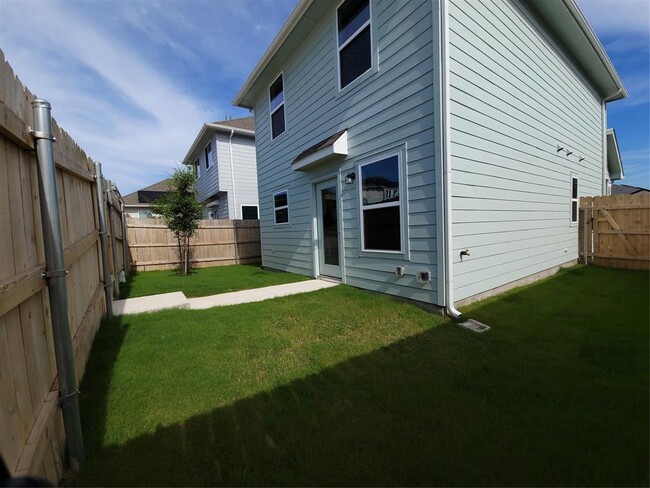 Building Photo - 17204 Adoro Dr