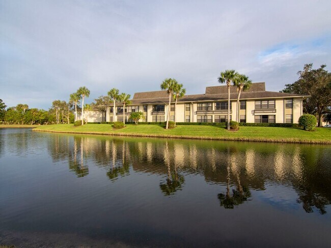 Building Photo - 28 Plantation Dr