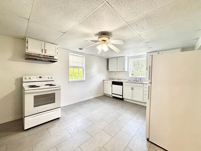Building Photo - 507 Gaskill Ave
