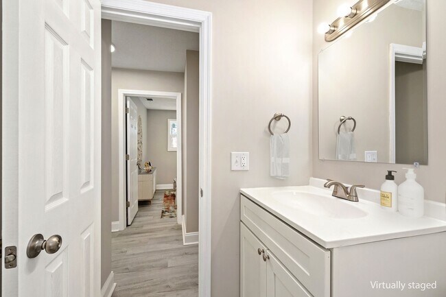 Building Photo - Bright 3-Bedroom, 1-Bath Apartment in Sumter, SC – Pinedale Apartments