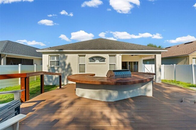 Building Photo - 14330 Tree Swallow Way