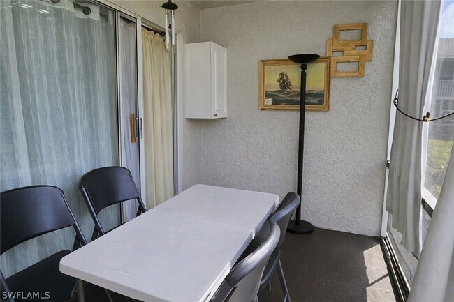 Building Photo - 1448 Churchill Cir