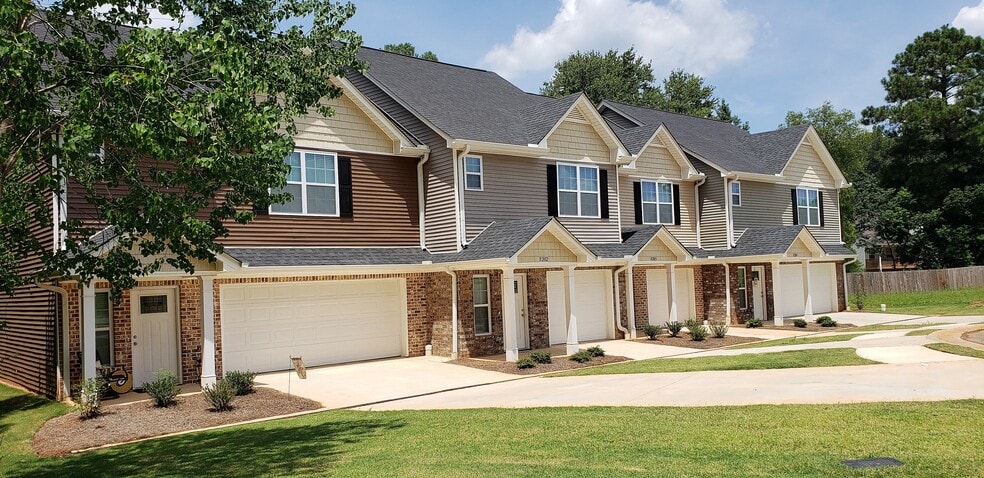 Primary Photo - Woodland Springs Townhomes I Luxury Townhomes Located in Gray, GA