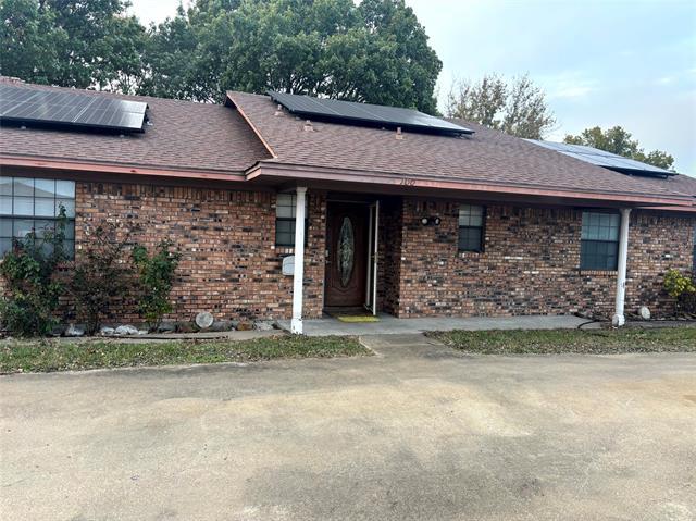 Building Photo - 100 Yorkshire Dr