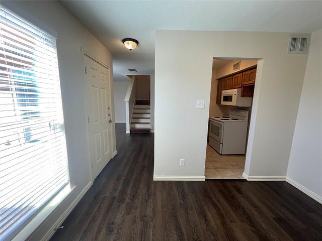 Building Photo - 5516 Lewis Ct