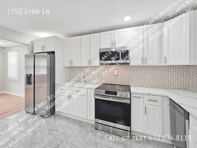 Building Photo - 1752 Lynn Ln