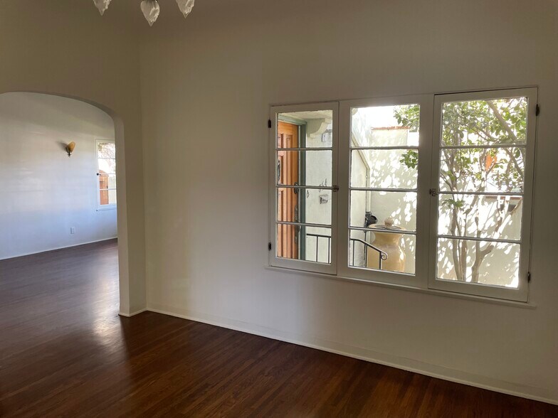 Dining room - 854 19th St