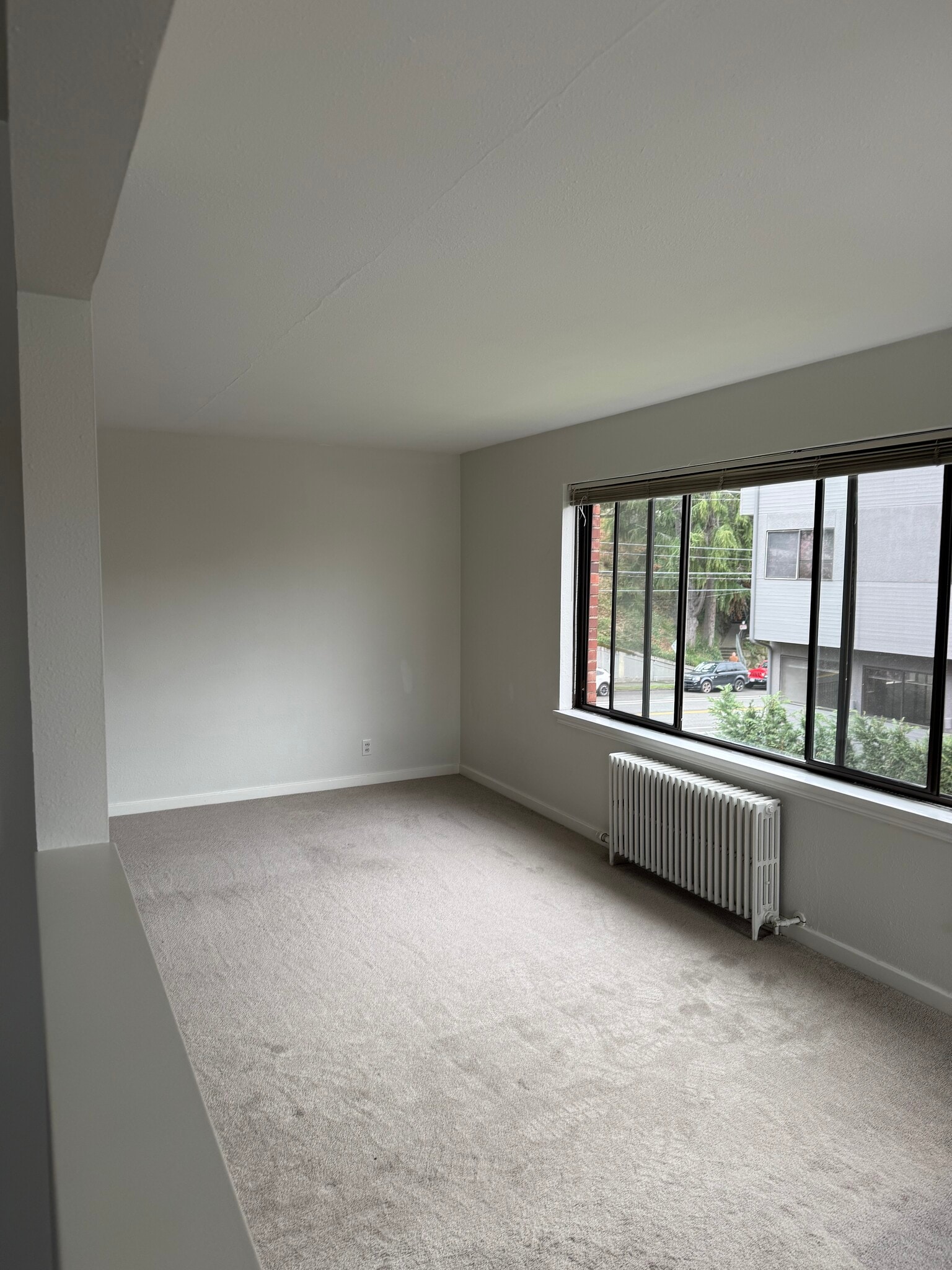 Living room - 2450 Dexter Ave N