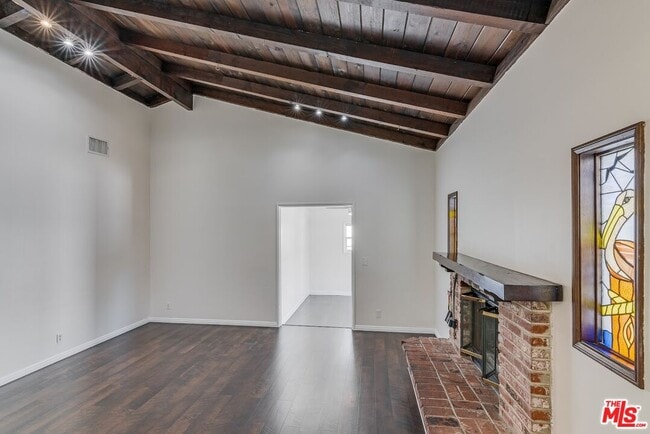 Building Photo - 4905 Coolidge Ave