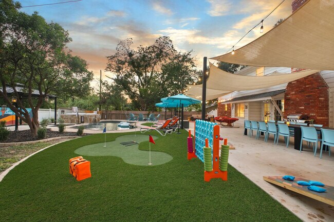 Building Photo - 5410 King Richard St